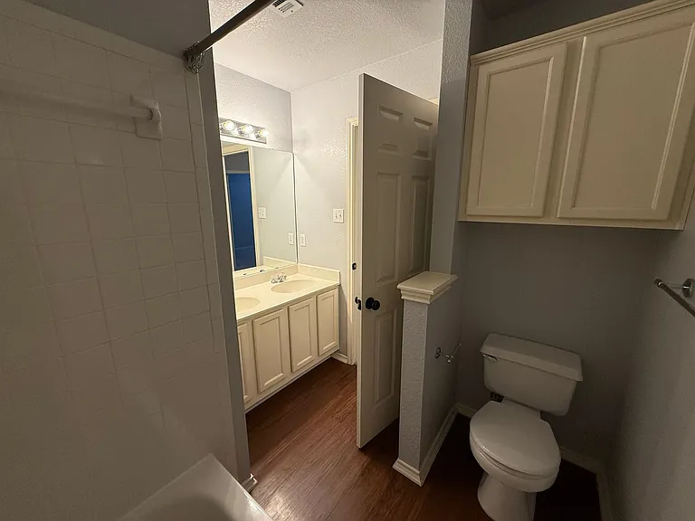 14704 Noya Dr — Photo 21