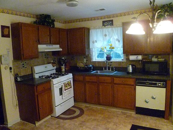 4th image of 501 Woodbine Ln