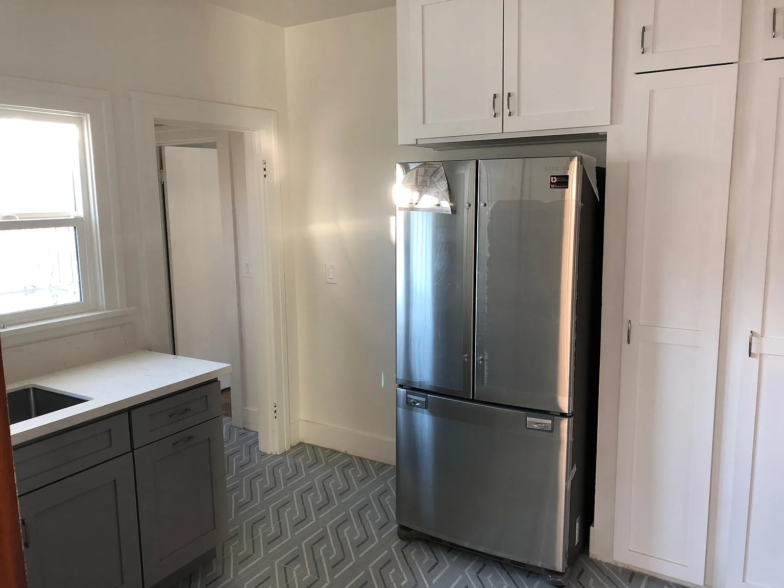 735 Cherry Ave — Photo 3