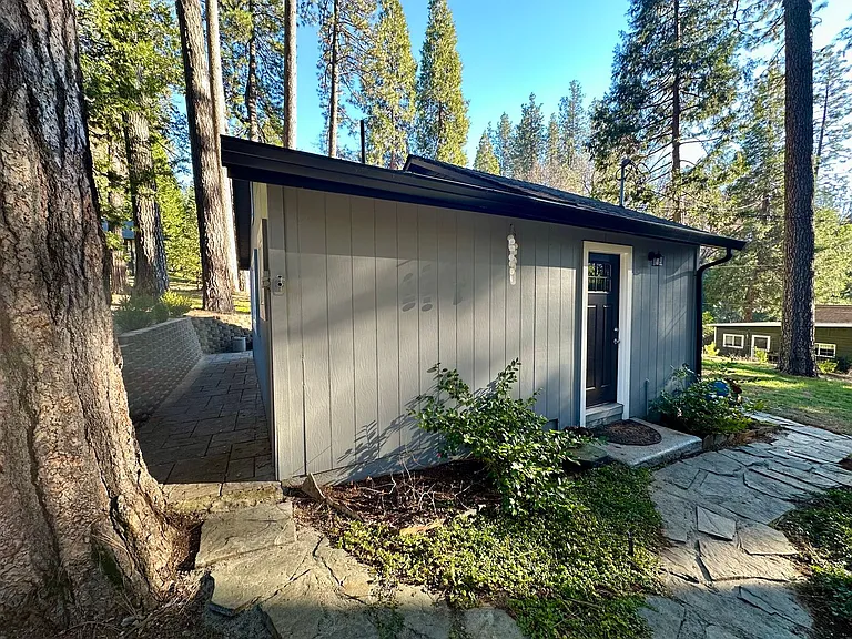 10891 Berggren Ln — Photo 15