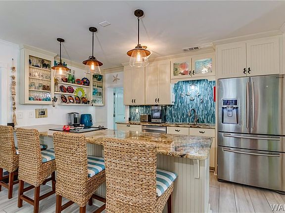 3rd image of 14386 Ashborough Dr