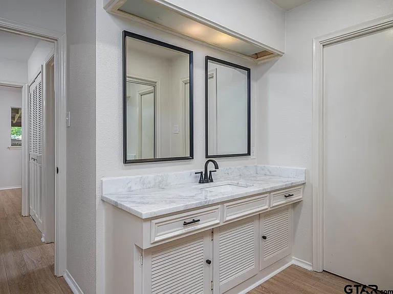 509 Winchester Dr — Photo 16