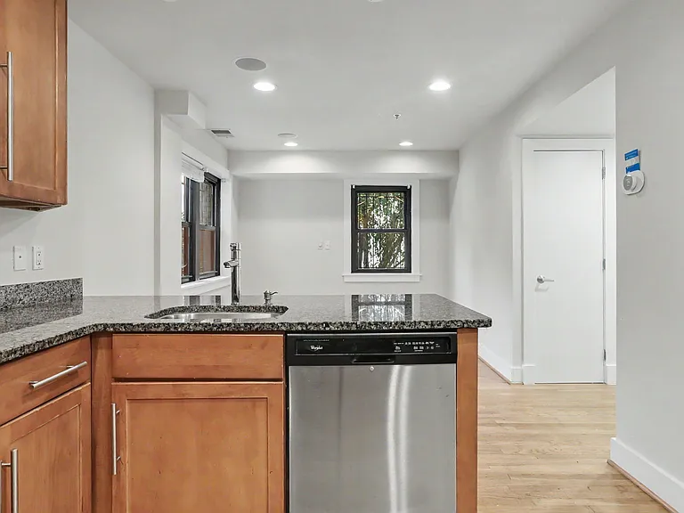 1300 K St SE #103 — Photo 21