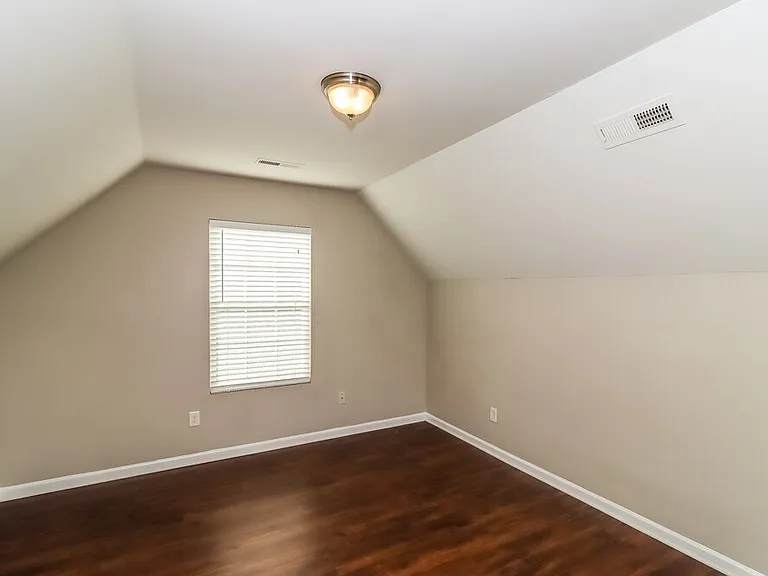 6805 Fawn View Dr — Photo 13