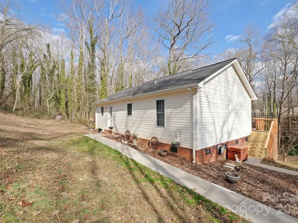 522 State St, Lincolnton, NC 28092