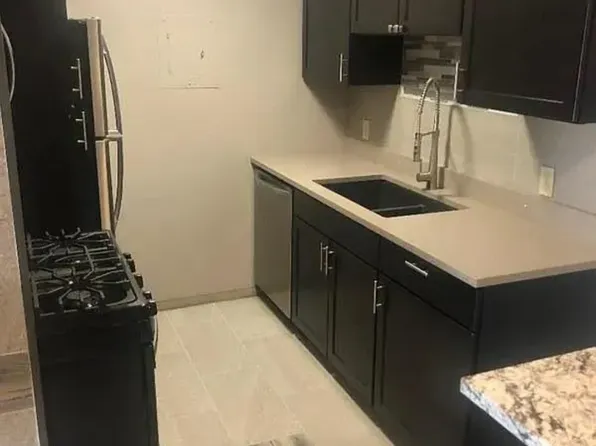 428 Holly Ln, Mankato, MN