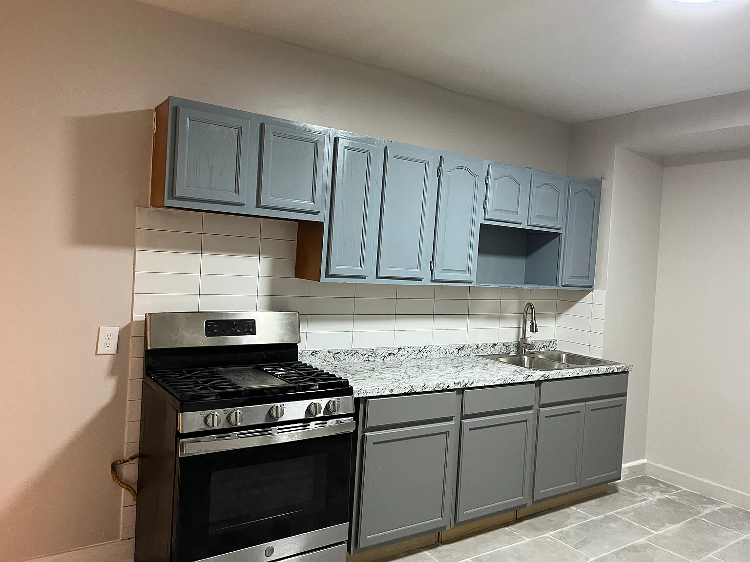 2 bed, 792 sqft, $1,300 — Photo 3