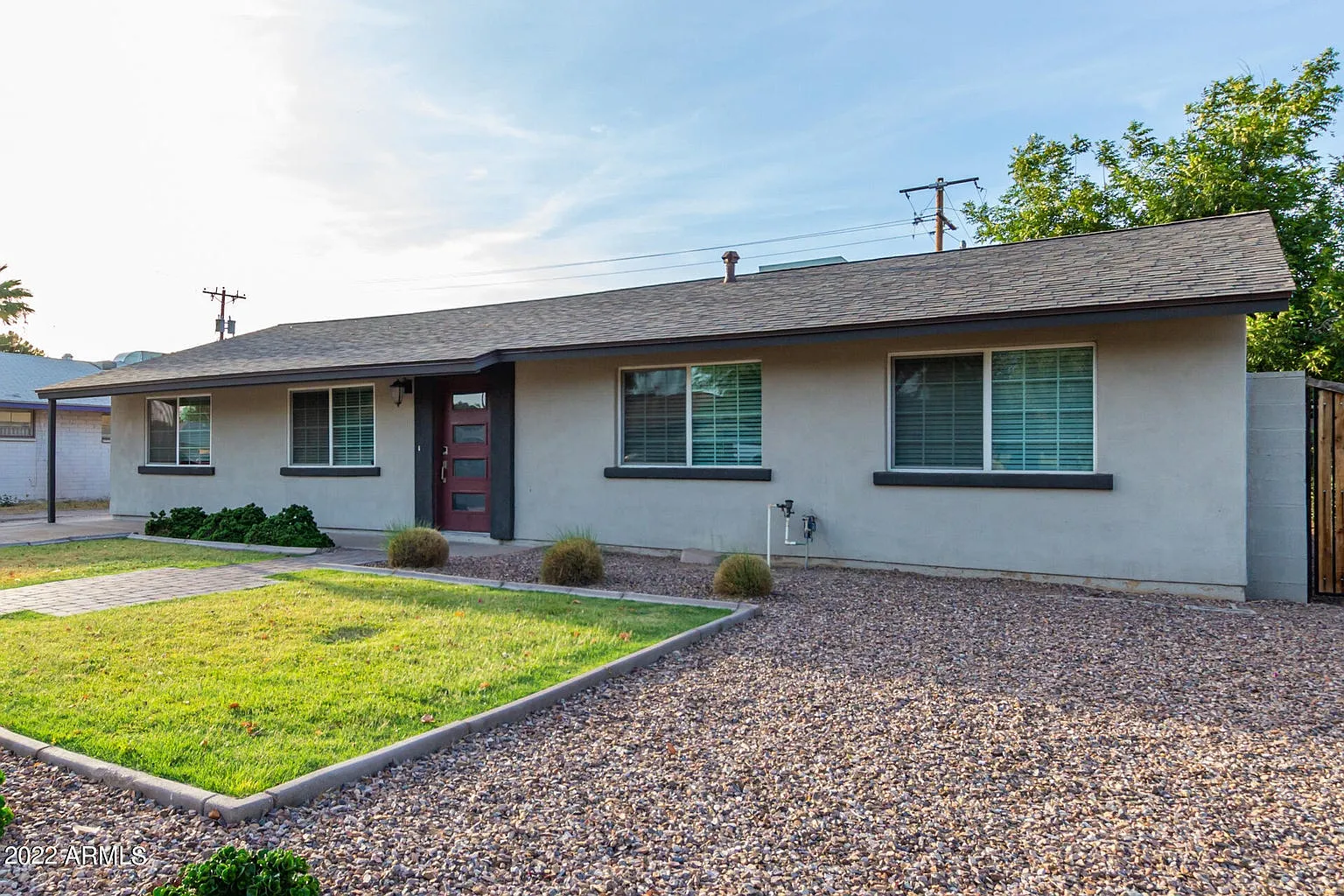 1108 W Colter St — Photo 3