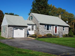 671 N Lewis Rd, Royersford, PA 19468