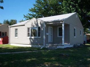 832 Kenison Rd, Salina, KS 67401