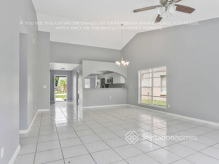 8252 Cascade Oaks Dr — Photo 10