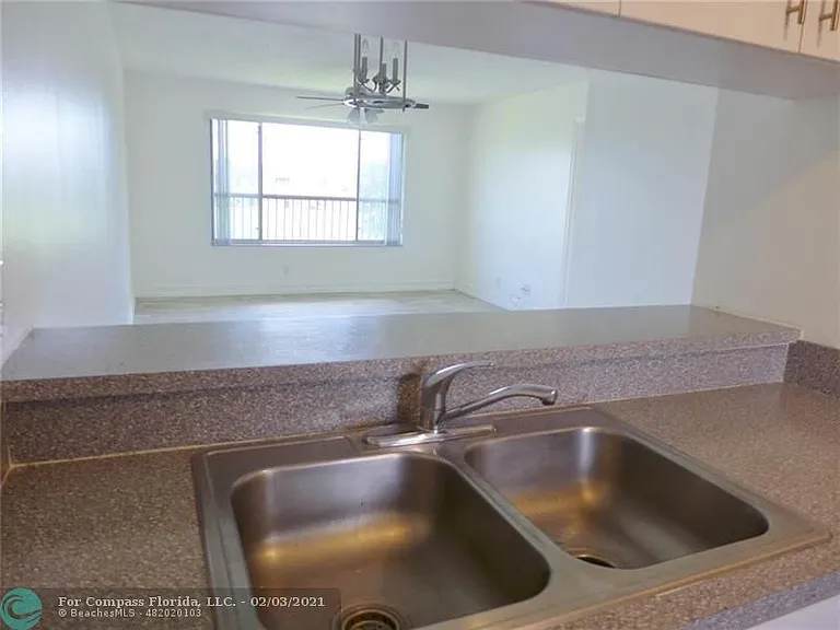 911 Twin Lakes Dr #3-N — Photo 43