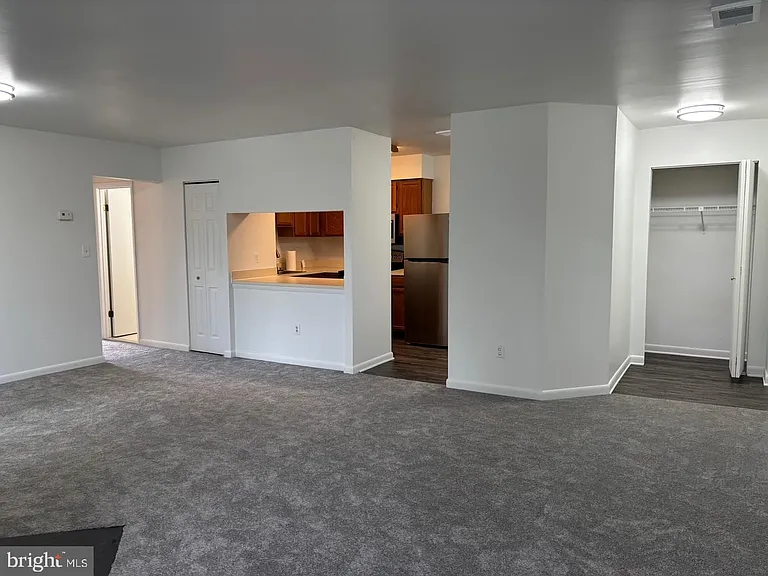 2219 Lowells Glen Rd #K — Photo 11