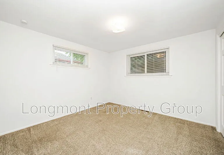 2336 Smith Ct — Photo 16