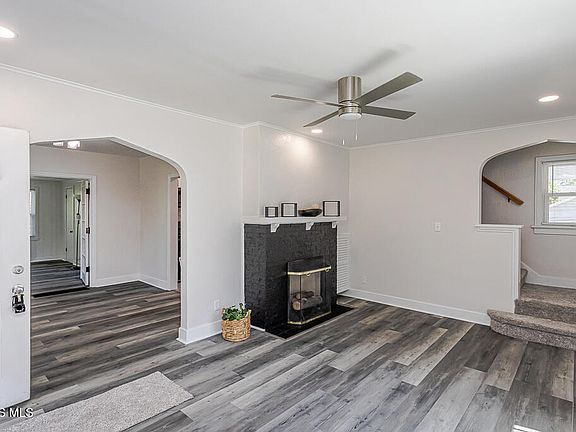 5th image of 2149 Westbrook Dr