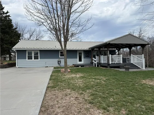 402 W 4th St, Stewartsville, MO 64490