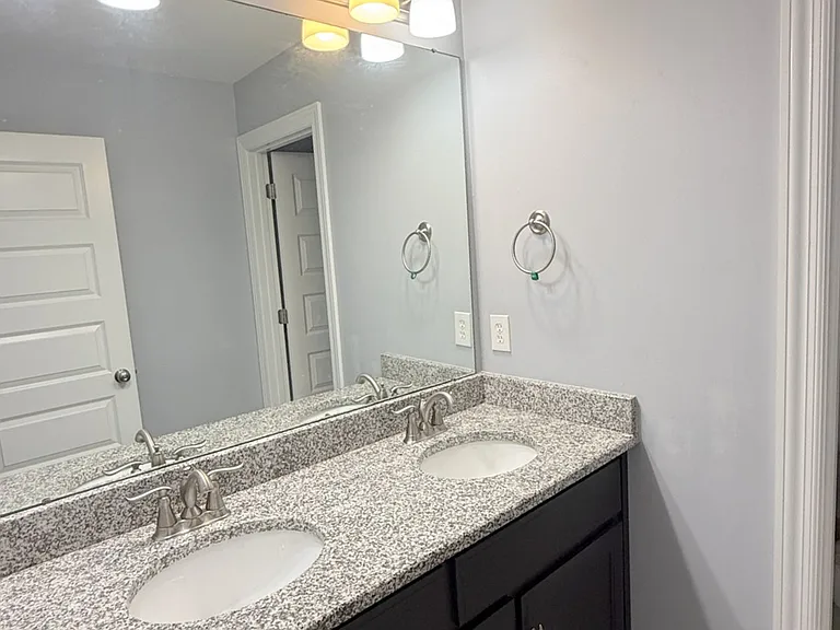 218 Woodgrove Dr NW — Photo 25