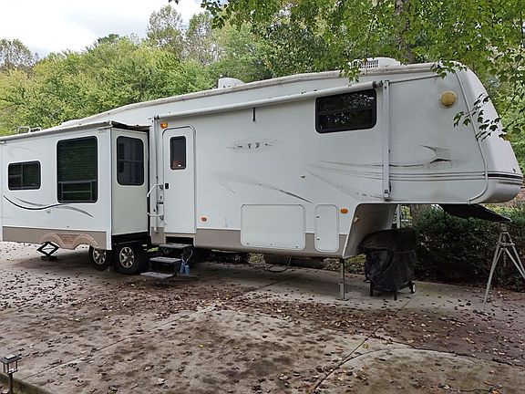 3rd image of 163 Moccasin Ln