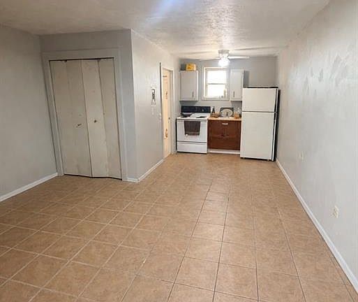 5th image of 208 N 14th St