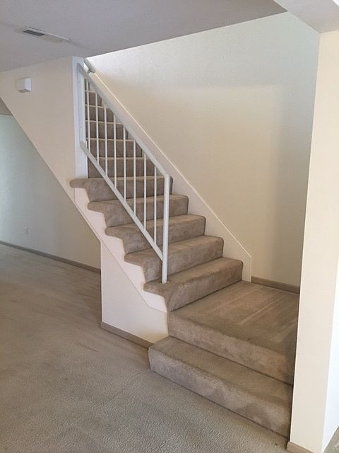 staircase to upstairs bedrooms