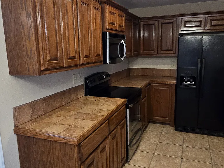 313 Ama Caro Dr #C — Photo 10