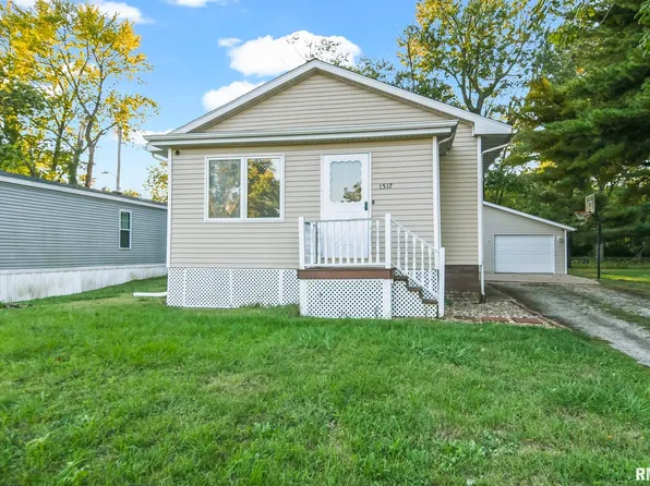 1517 N 28th St, Springfield, IL 62702