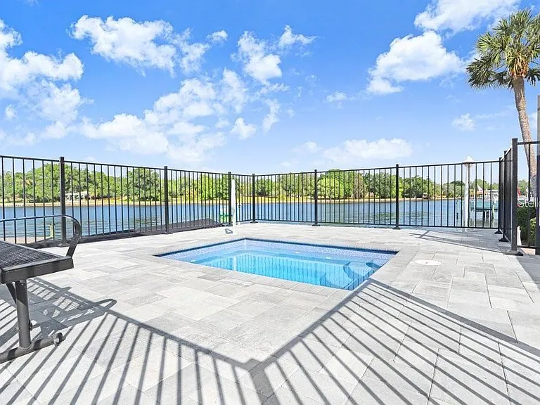 2424 W Tampa Bay Blvd #M205 — Photo 23
