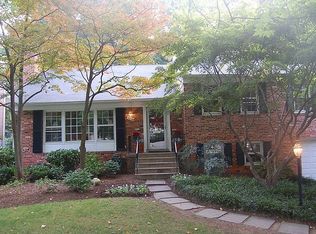 5505 Kirkwood Dr, Bethesda, MD 20816