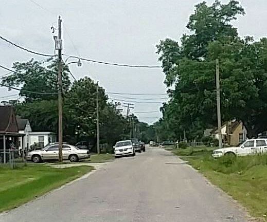 3rd image of 1735 Fairway St