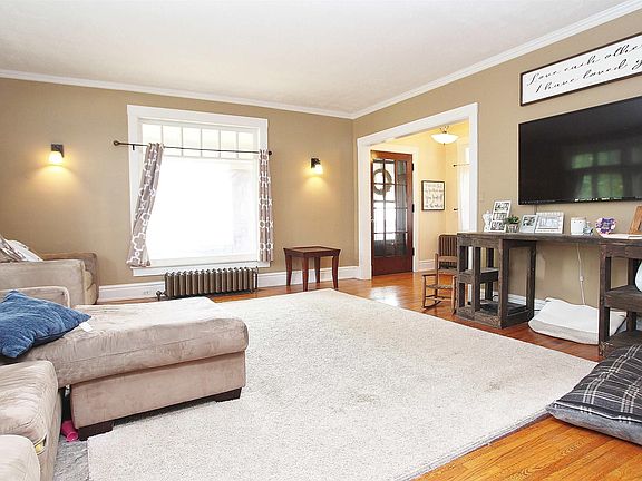 5th image of 106 S Morton St