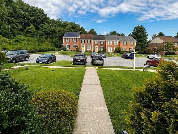 3rd image of 19 Killadoon Ct