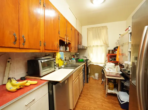 2887 Brighton 6th Street image 6 of 16