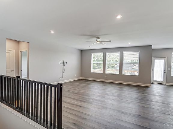 5th image of 6060 Greenside Dr