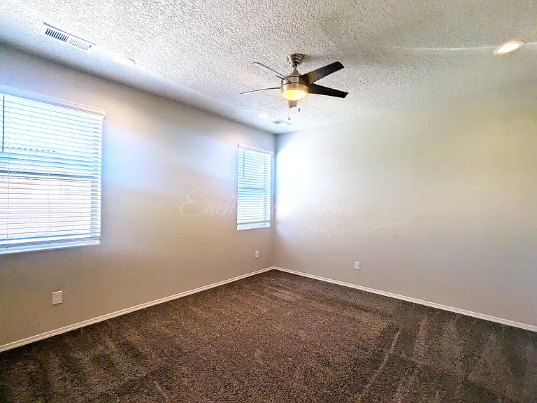 3212 Berkshire Rd NE — Photo 35