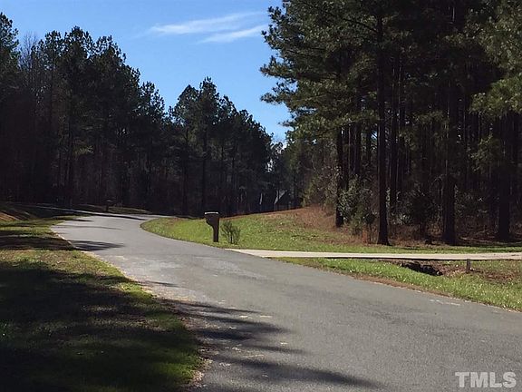 2nd image of 488 Rebecca Ln