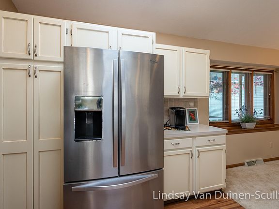 5th image of 5841 S Parkway Ave SE