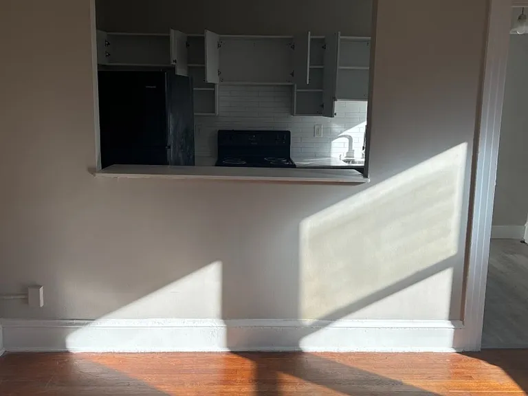 16 Evergreen Ave — Photo 8