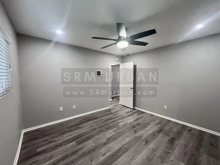 4560 Campus Ave #3 — Photo 16