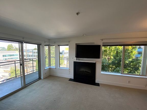 4th image of 1550 Eastlake Ave E APT 301