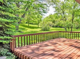 1064 Hackmann Cir NE, Fridley, MN 55432