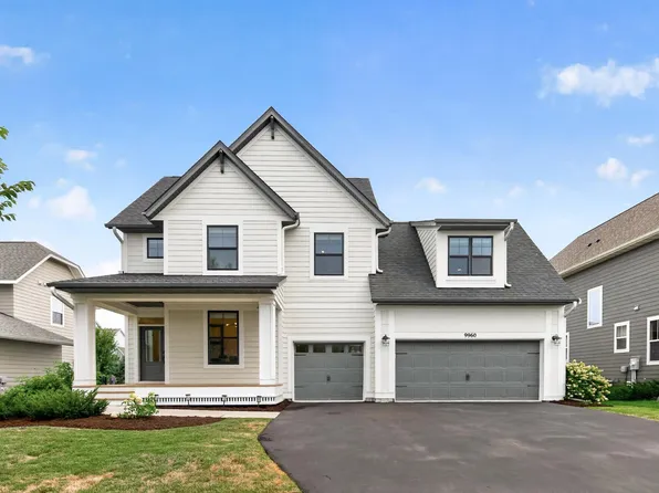 9960 Arrowwood Trl, Woodbury, MN 55129
