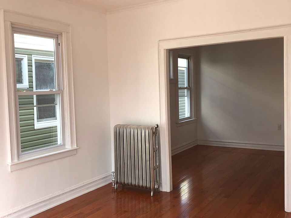 2nd image of 10615 79th St