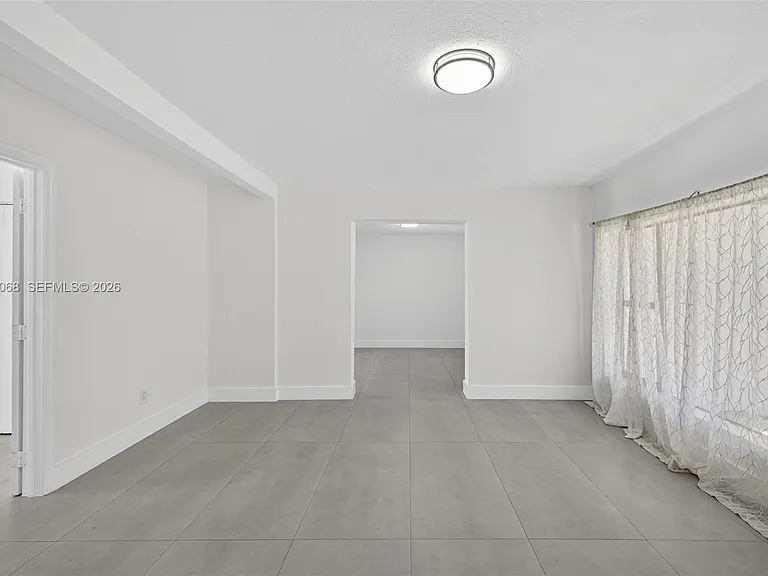 17150 NE 18th Ave — Photo 30
