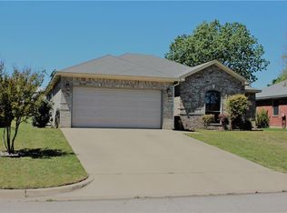 1833 Sandpiper Dr, Weatherford, TX 76088