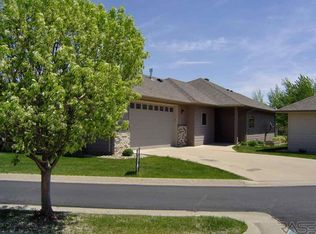 3508 S Prairie Gardens Pl, Sioux Falls, SD 57110