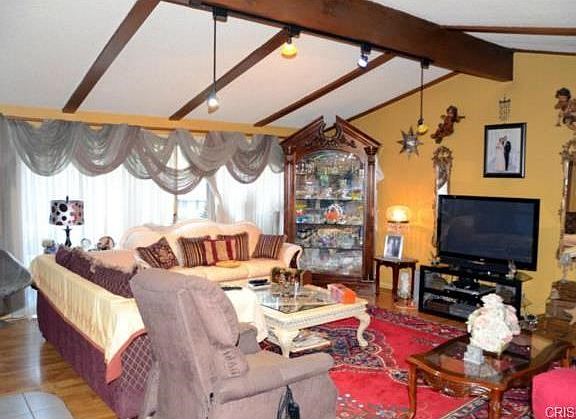 3rd image of 20529 Hatteras St