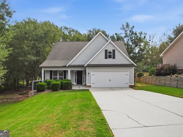 2878 Oak Springs Dr, Statham, GA 30666