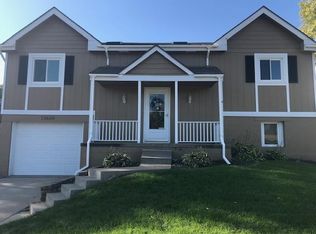 13609 W St, Omaha, NE 68137