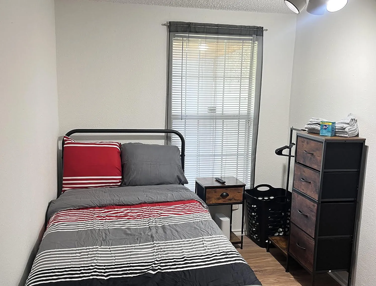 4 bed, 3.5 bath, 2484 sqft, $680 — Photo 4