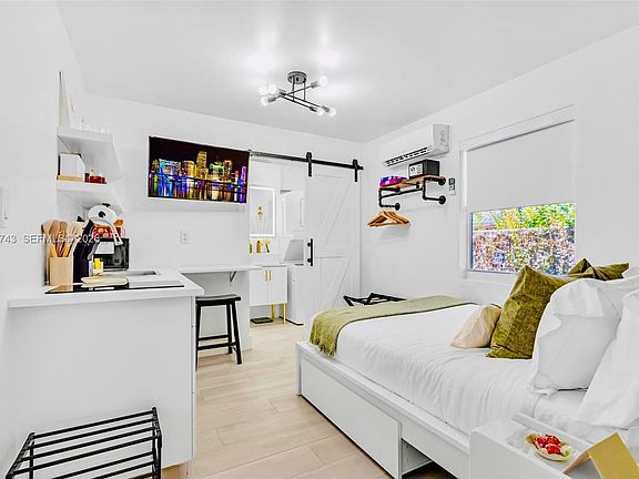 2nd image of 1451 NW 31st St #1